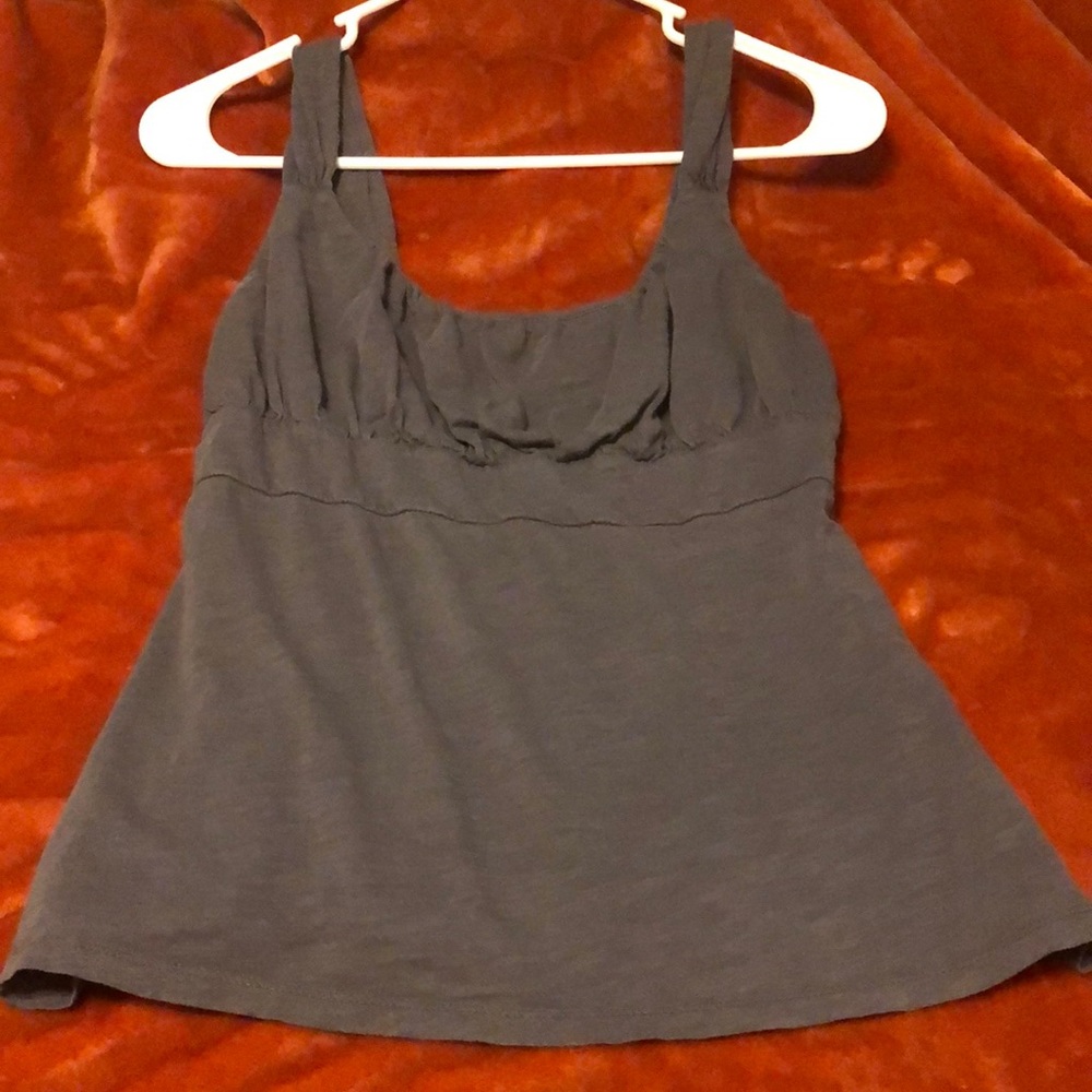 Top gray in color